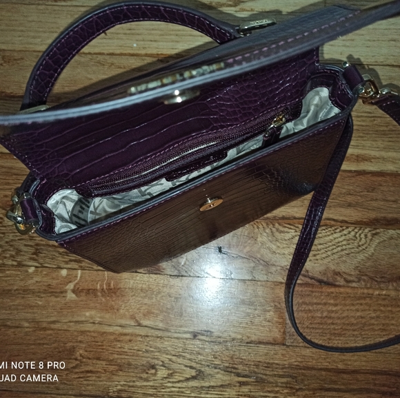 CALVIN KLEIN CROCODILE CROSSBODY BAG - Picture 7 of 7